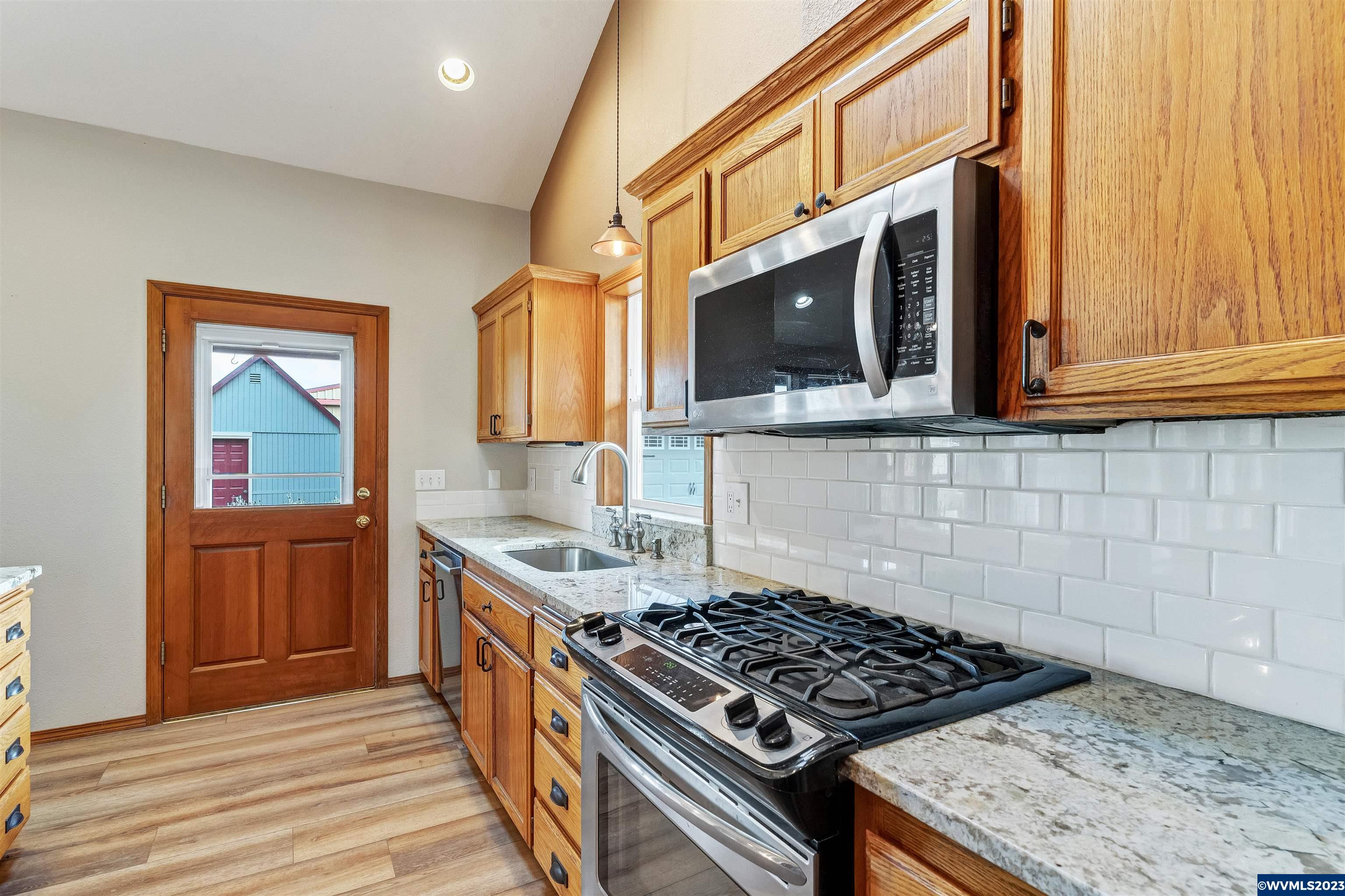 14214 Manning Road Northeast Woodburn, OR 97071 - Photo 31 of 42