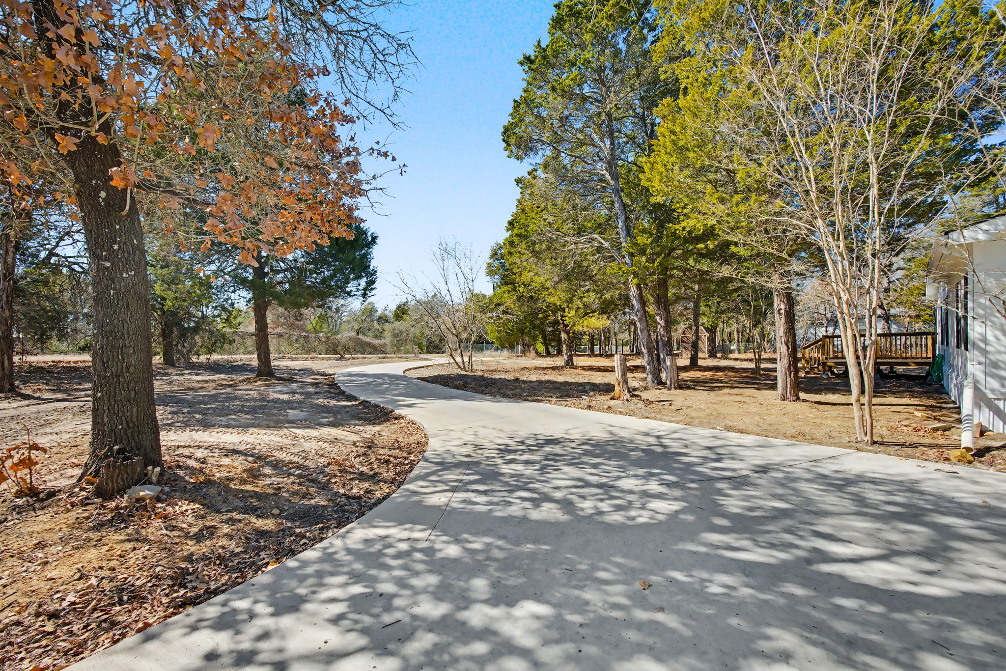 182 Wayside Court Elgin, TX 78621 - Photo 5 of 40 Surrounding community