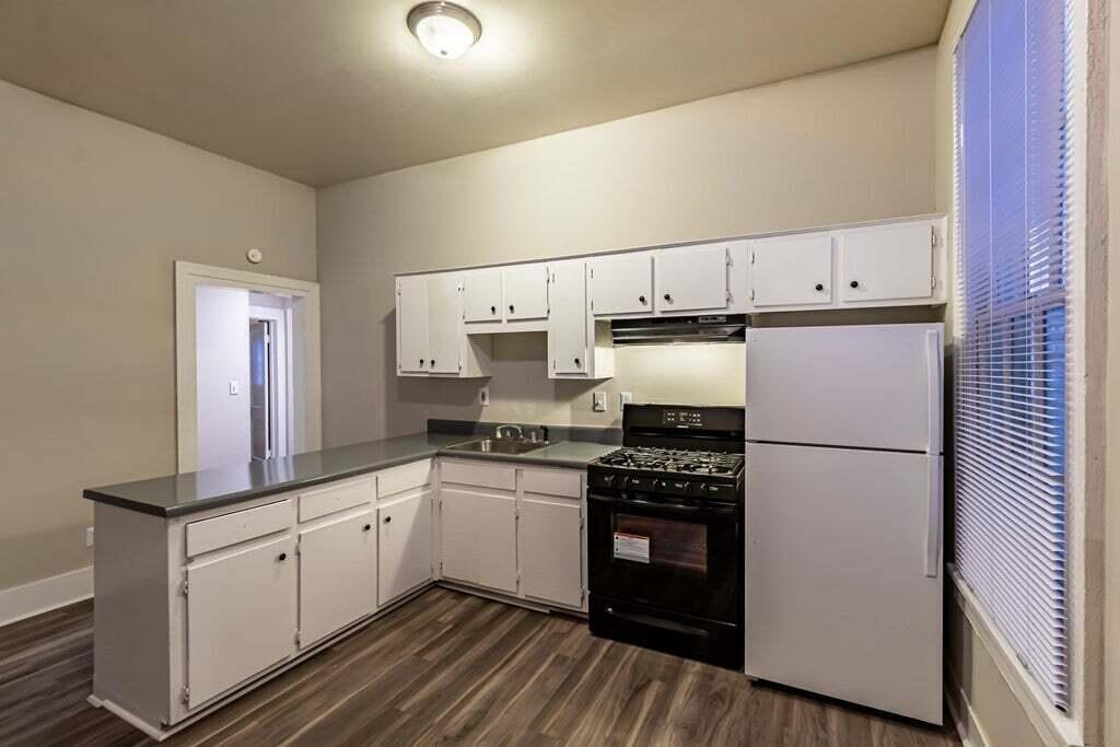 305 Walker Street Augusta, GA 30901 - Photo 1 of 11 305A - Kitchen2