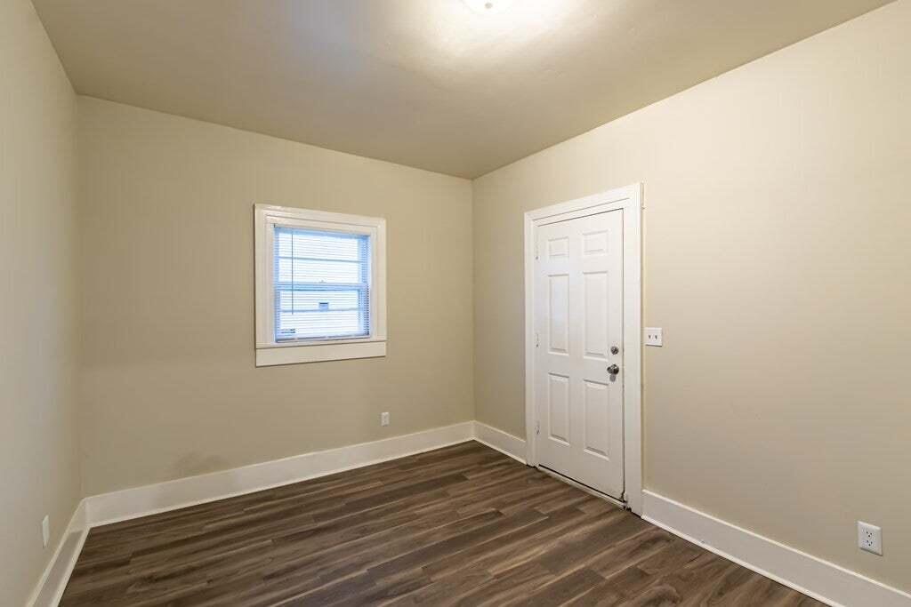 305 Walker Street Augusta, GA 30901 - Photo 5 of 11 305A- Bedroom 2