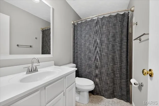 $2,000 | 21 White Chapel Court, O'Fallon, MO 63368