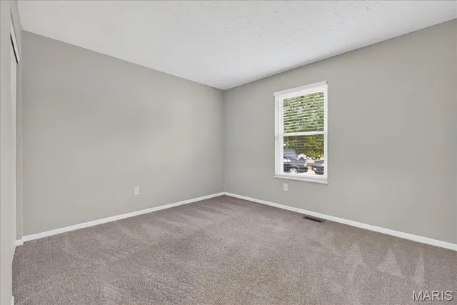 $2,000 | 21 White Chapel Court, O'Fallon, MO 63368