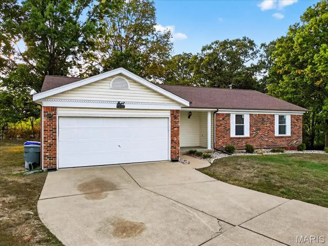 $2,000 | 21 White Chapel Court, O'Fallon, MO 63368