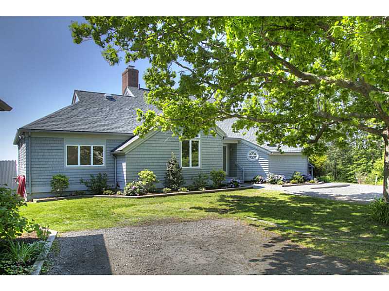 271 Hull Cove Farm Road Jamestown, RI 02835 - Photo 4 of 25 Exterior Front.