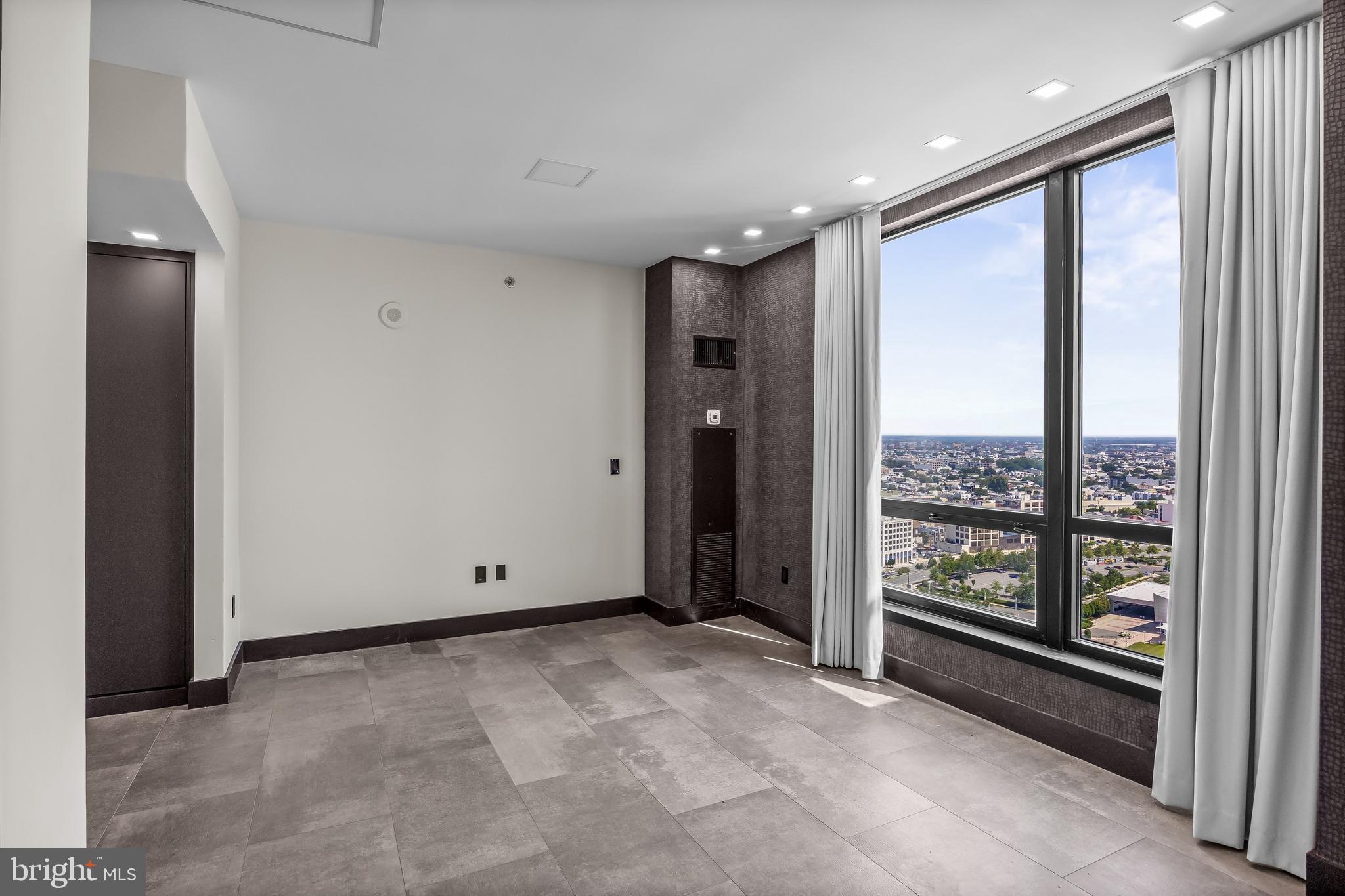 901 North Penn Street, Unit P24012 Philadelphia, PA 19123 - Photo 34 of 59