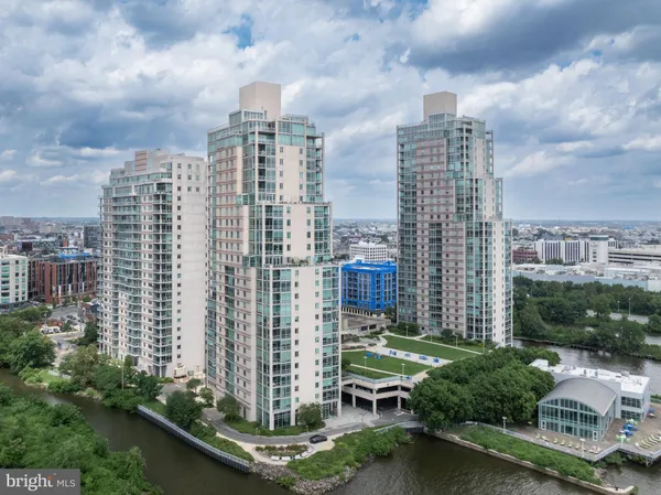 $5,995,000 | 901 North Penn Street, Unit P24012, Philadelphia, PA 19123