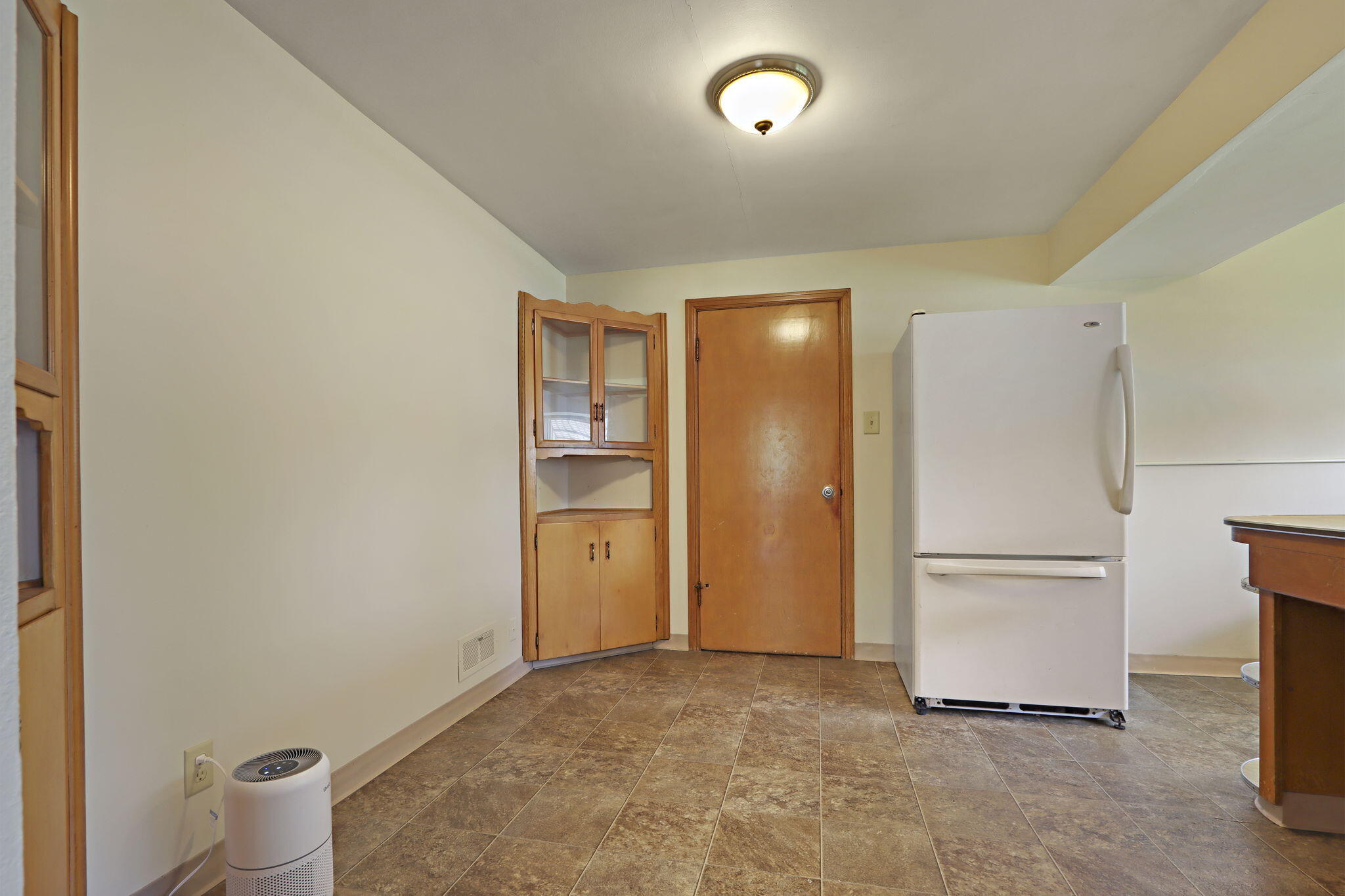 1815 29th Street Kenosha, WI 53140 - Photo 8 of 26 8-web-or-mls-1815 29th St, Kenosha, WI -