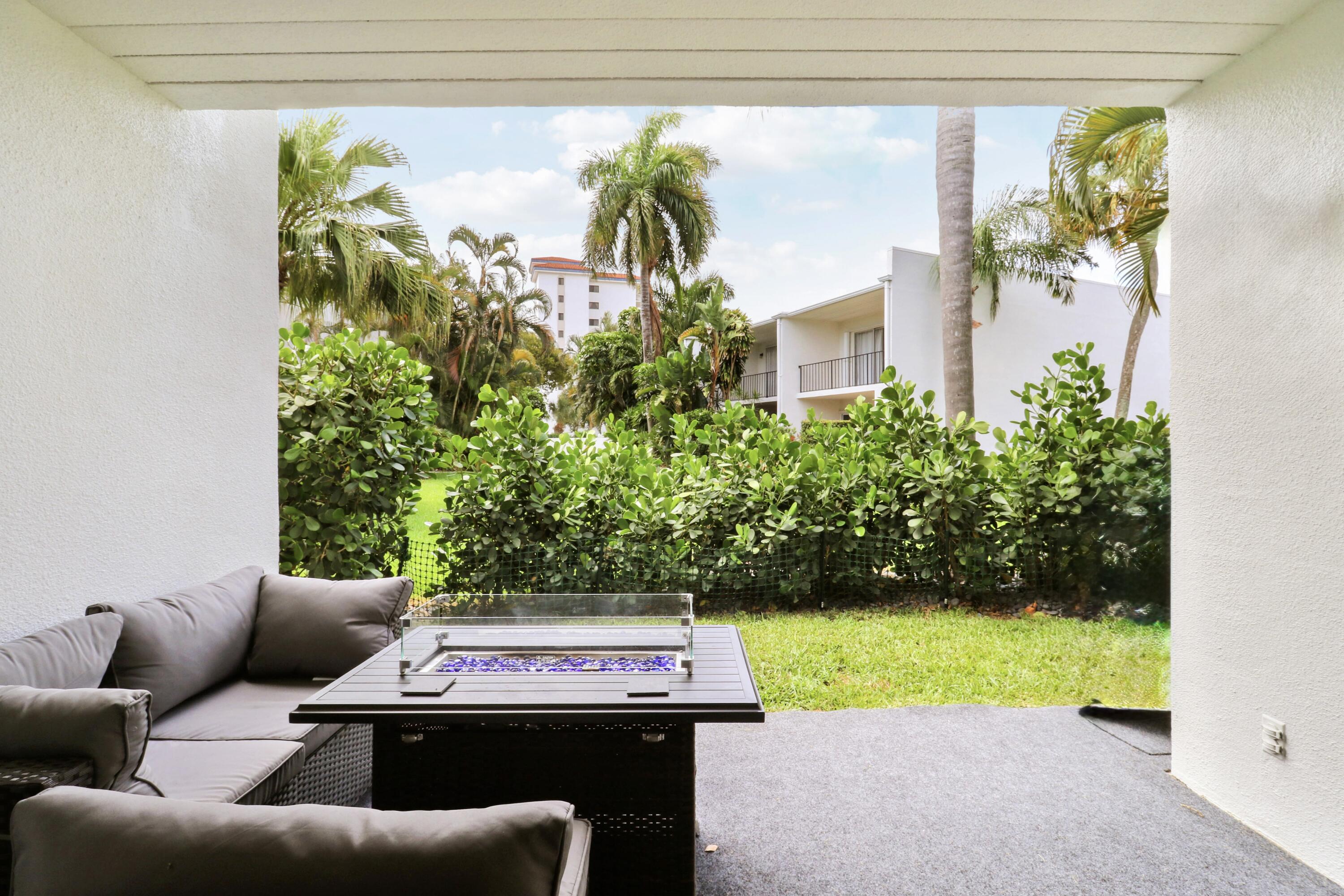 384 Golfview Road, Unit D North Palm Beach, FL 33408 - Photo 32 of 52 Ground Floor Patio