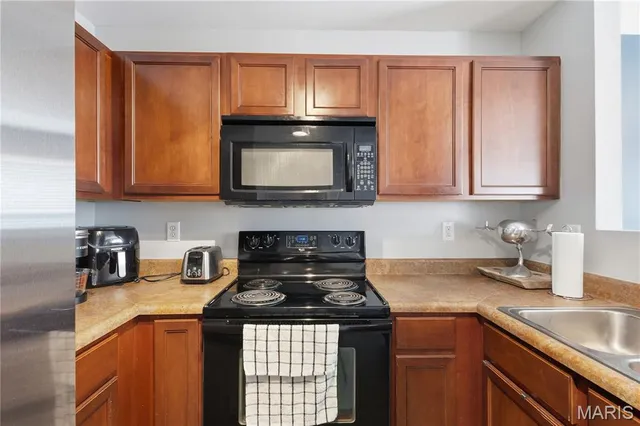 $2,250 | 422 Parkgate Drive, Lake St. Louis, MO 63367