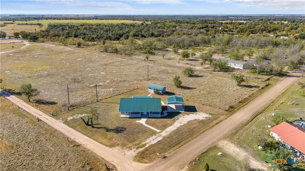 $349,900 | 302 County Road 422, Bartlett, TX 76511