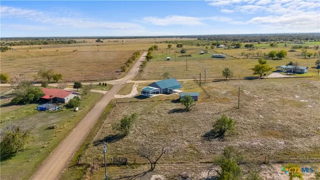 $349,900 | 302 County Road 422, Bartlett, TX 76511