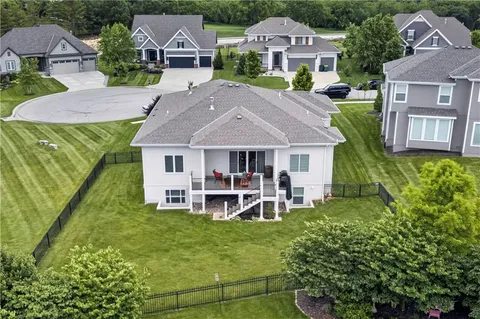 $750,000 | 12000 West 184th Street, Overland Park, KS 66013
