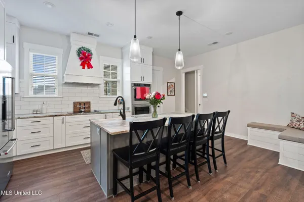 $399,500 | 112 Oak Manor Drive, Coldwater, MS 38618
