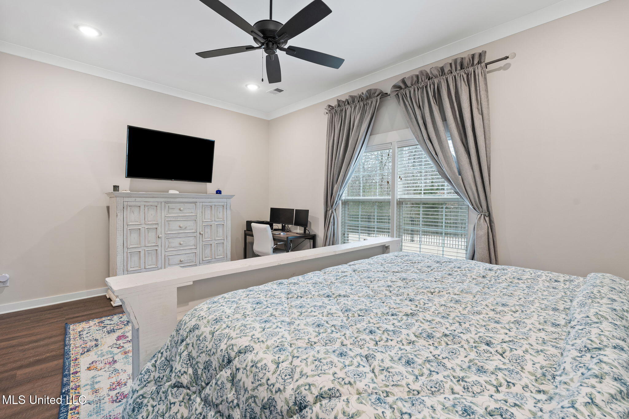 112 Oak Manor Drive Coldwater, MS 38618 - Photo 18 of 36 21-web-or-mls-112 Oak Manor Dr-20