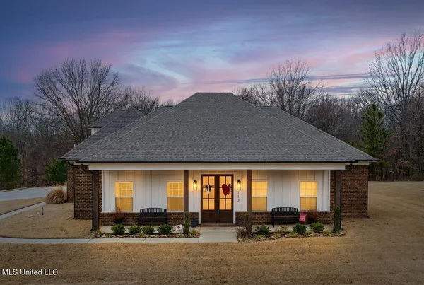 $399,500 | 112 Oak Manor Drive, Coldwater, MS 38618