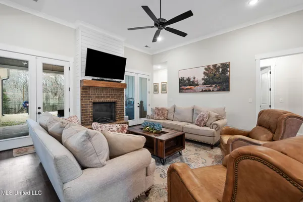 $399,500 | 112 Oak Manor Drive, Coldwater, MS 38618