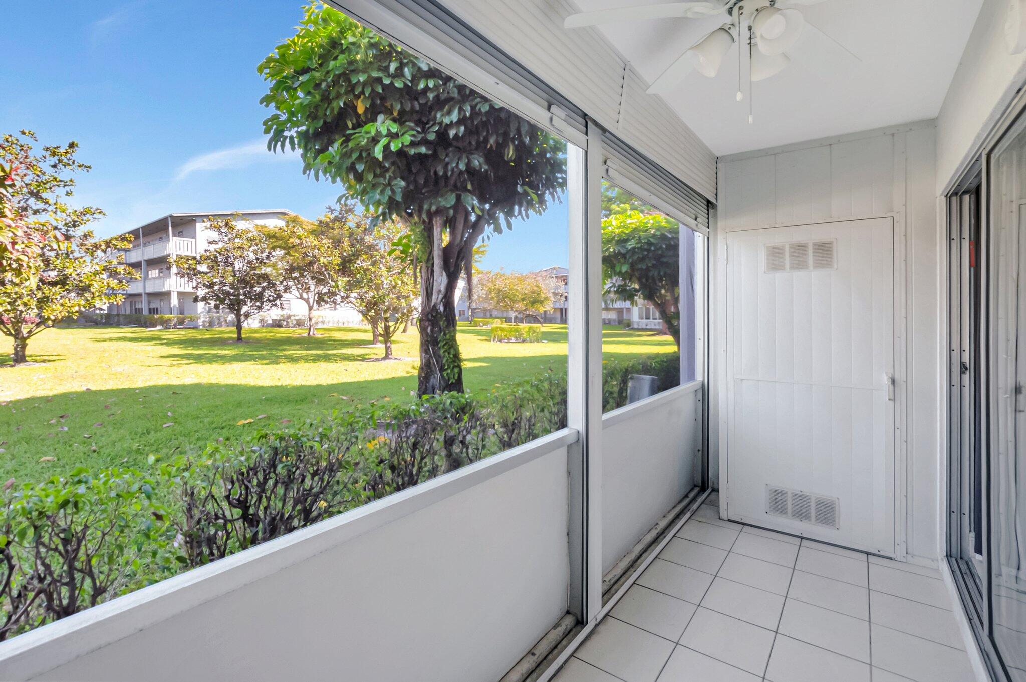 253 Suffolk F Boca Raton, FL 33434 - Photo 22 of 62 22-web-or-mls-DSC_2021