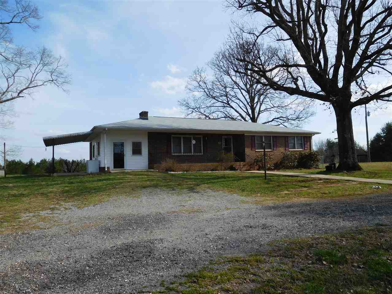 313 Oak Grove Road Blacksburg, SC 29702 - Photo 2 of 17 Gallery Image 2