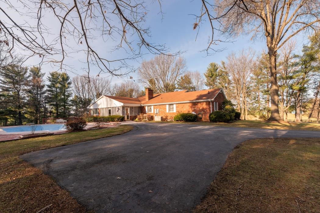 198 Baynes Road Waynesboro, VA 22980 - Photo 6 of 74 a view of a street with houses