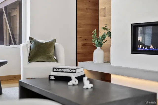 $1,598,000 | 1926 Celio Lane, South Lake Tahoe, CA 96150