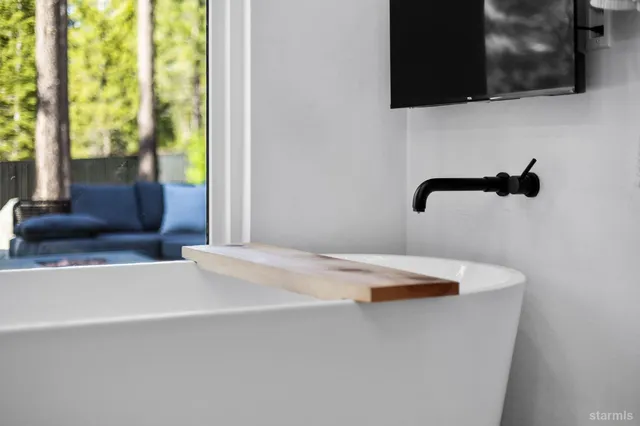 $1,598,000 | 1926 Celio Lane, South Lake Tahoe, CA 96150