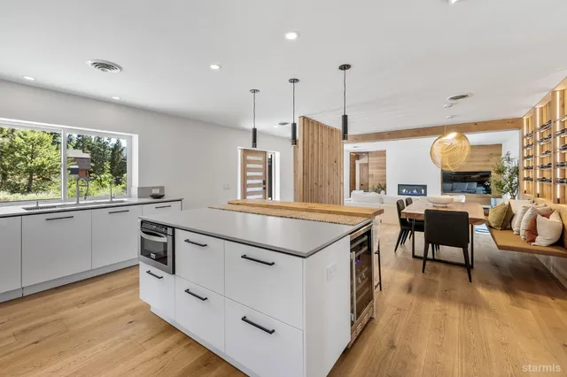 $1,598,000 | 1926 Celio Lane, South Lake Tahoe, CA 96150