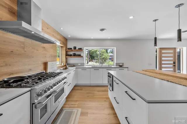 $1,598,000 | 1926 Celio Lane, South Lake Tahoe, CA 96150