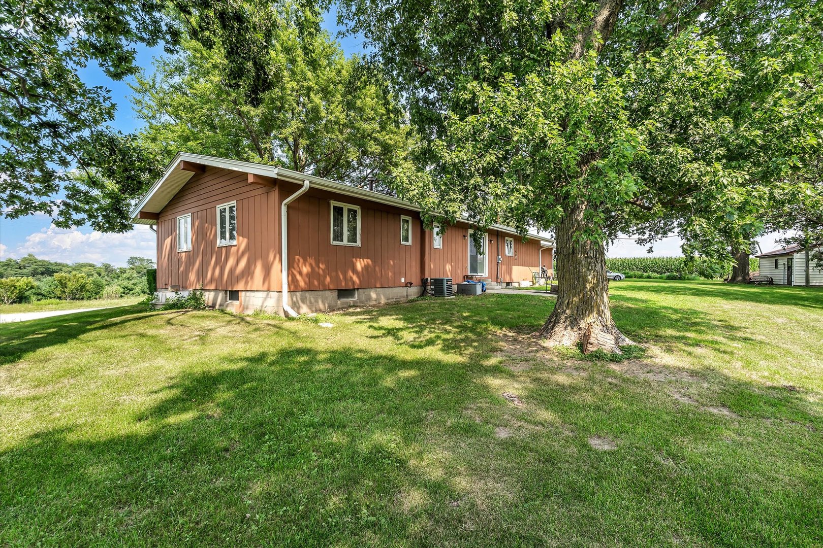 7627 New Liberty Road Walcott, IA 52773 - Photo 38 of 44