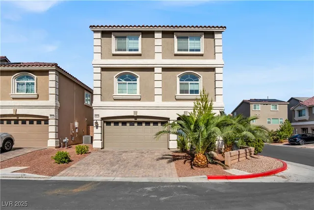 $2,950 | 10073 Icicle Ridge, Las Vegas, NV 89141