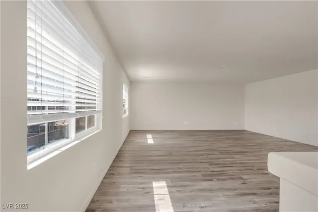 $2,950 | 10073 Icicle Ridge, Las Vegas, NV 89141