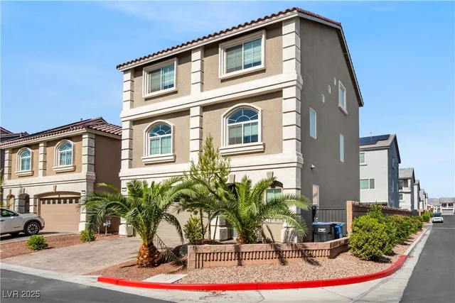 $2,950 | 10073 Icicle Ridge, Las Vegas, NV 89141