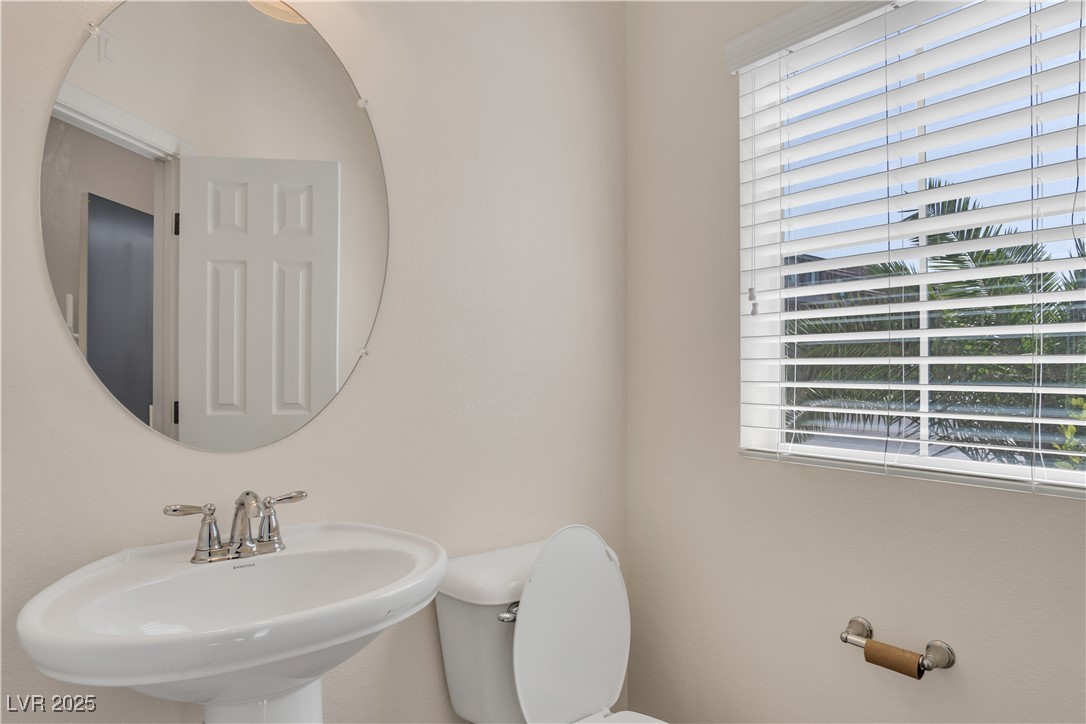 10073 Icicle Ridge Las Vegas, NV 89141 - Photo 4 of 23 Bathroom featuring plenty of natural light