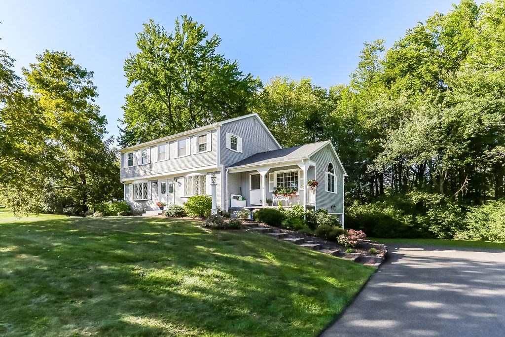44 East Village Road East Longmeadow, MA 01028 - Photo 2 of 30 Gallery Image 2