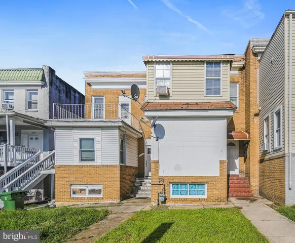 a view of building with yard