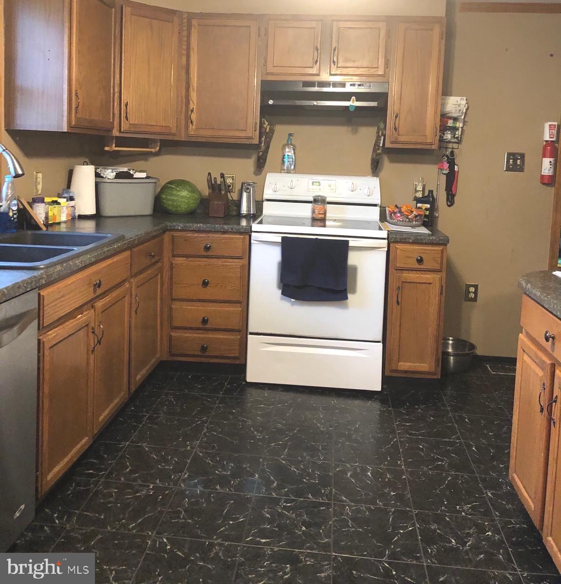 6457 Manheim Road Glenville, PA 17329 - Photo 2 of 12 Kitchen
