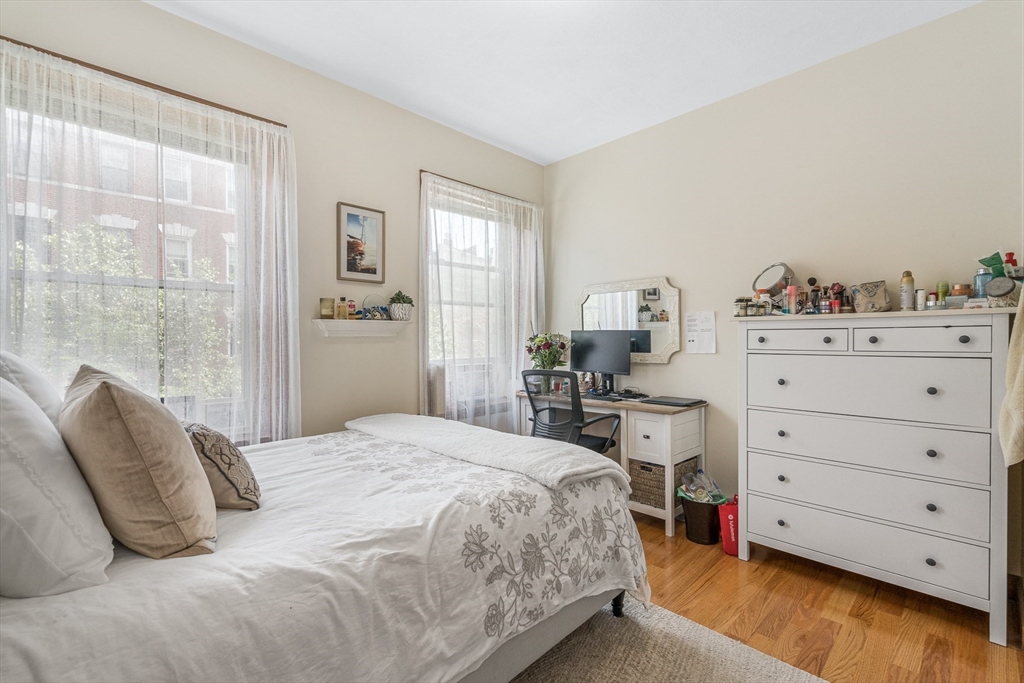 422 Hanover Street, Unit 3 Boston, MA 02113 - Photo 14 of 20