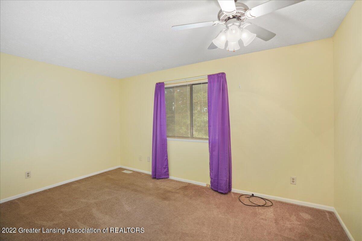 850 Armstrong Road Lansing, MI 48911 - Photo 12 of 17 12-A7R05073