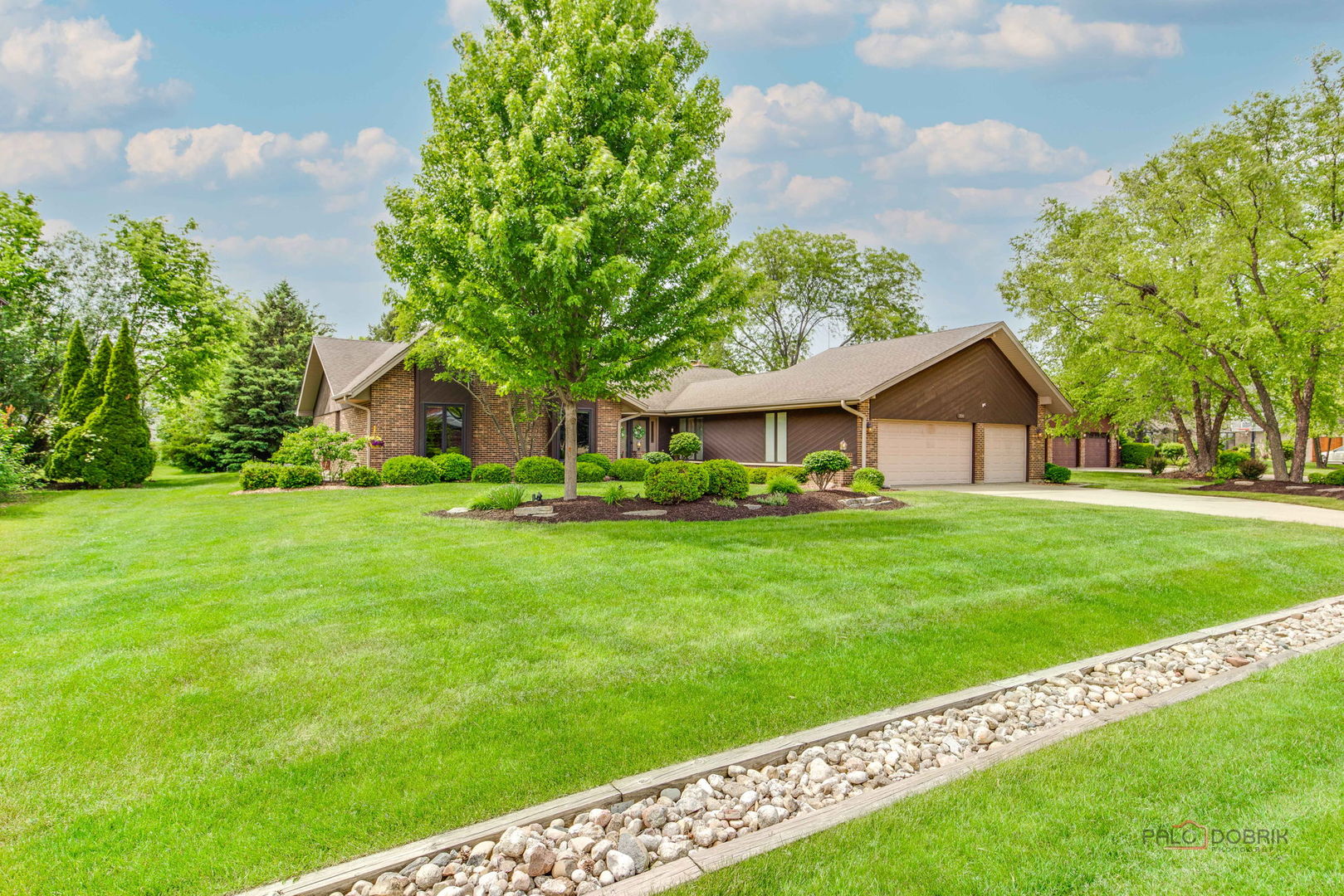 204 Linden Road South Prospect Heights, IL 60070 - Photo 2 of 48