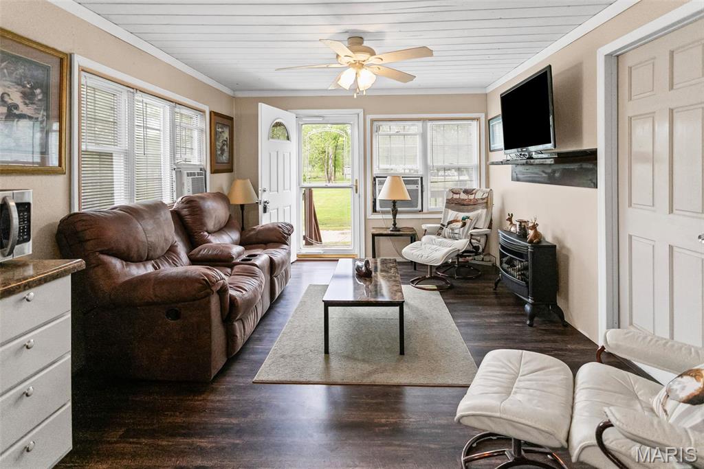 70 Gallinipper Road Hardin, IL 62047 - Photo 5 of 31 Gallery Image 5