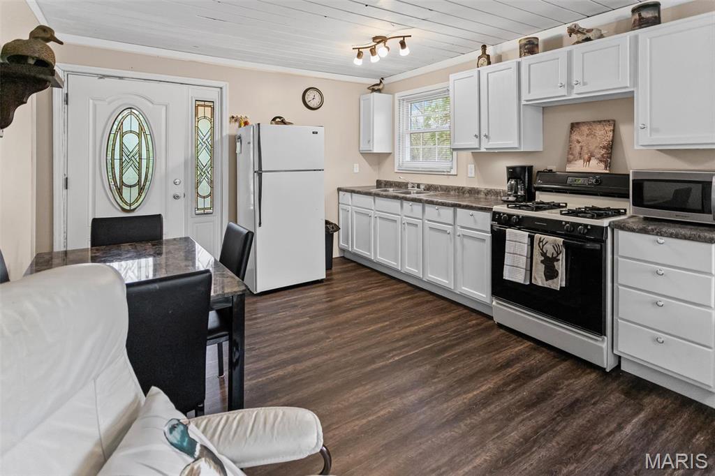 70 Gallinipper Road Hardin, IL 62047 - Photo 7 of 31 Gallery Image 7