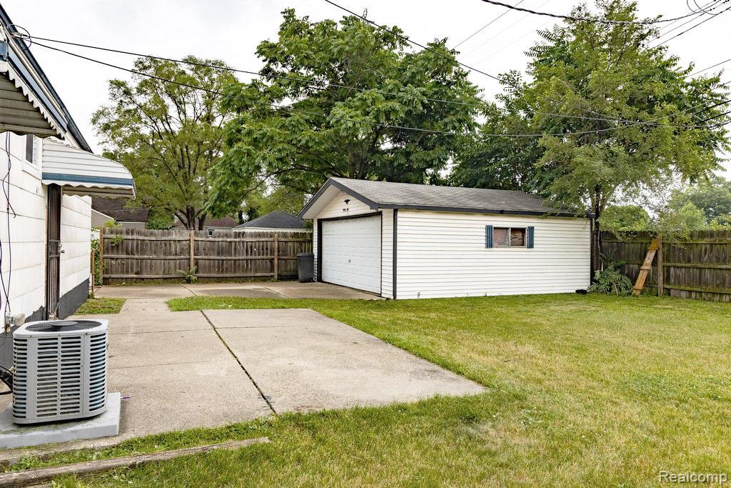 8220 Rivard Avenue Warren, MI 48089 - Photo 18 of 19