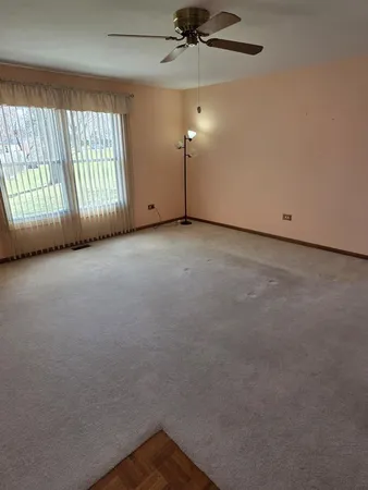 $2,200 | 286 Nantucket Harbor, Unit 286, Schaumburg, IL 60193