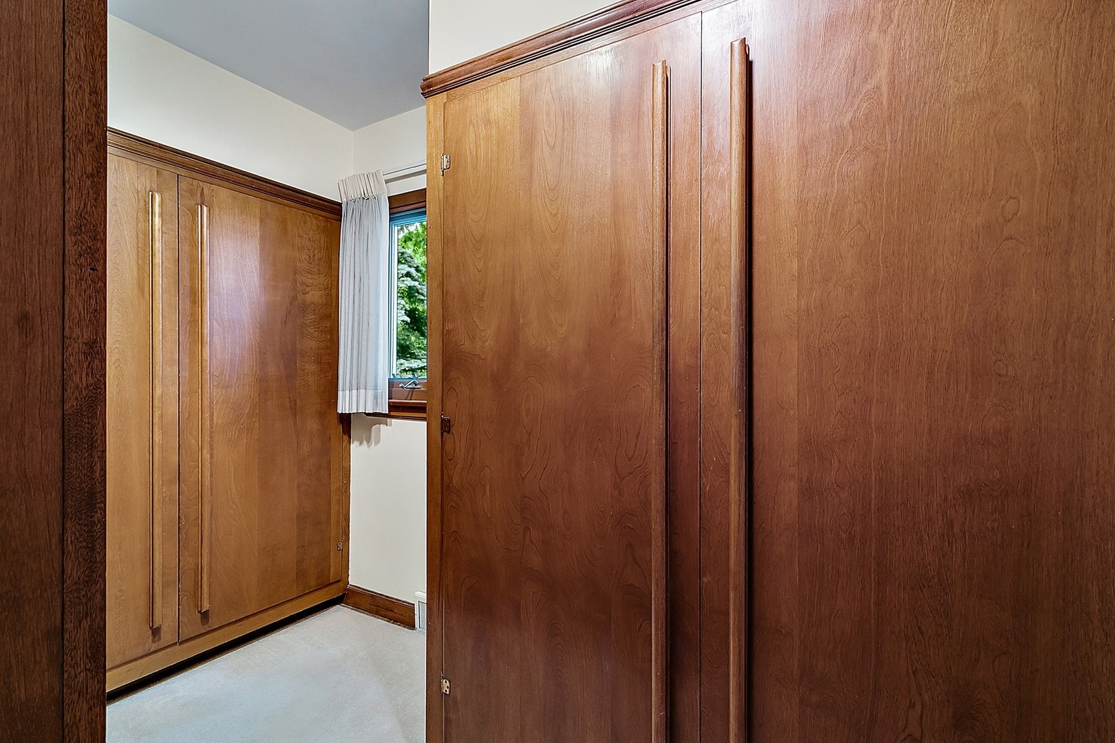 424 Uvedale Road Riverside, IL 60546 - Photo 23 of 46 a view of a closet