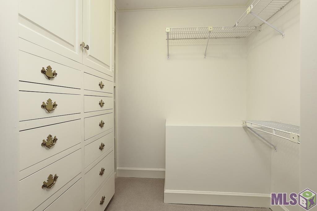 45 Jamestowne Court Baton Rouge, LA 70809 - Photo 26 of 35 Closet