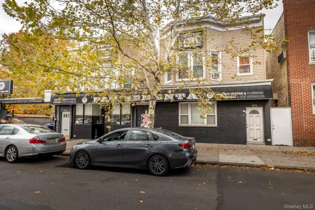 a car parked in front of a building