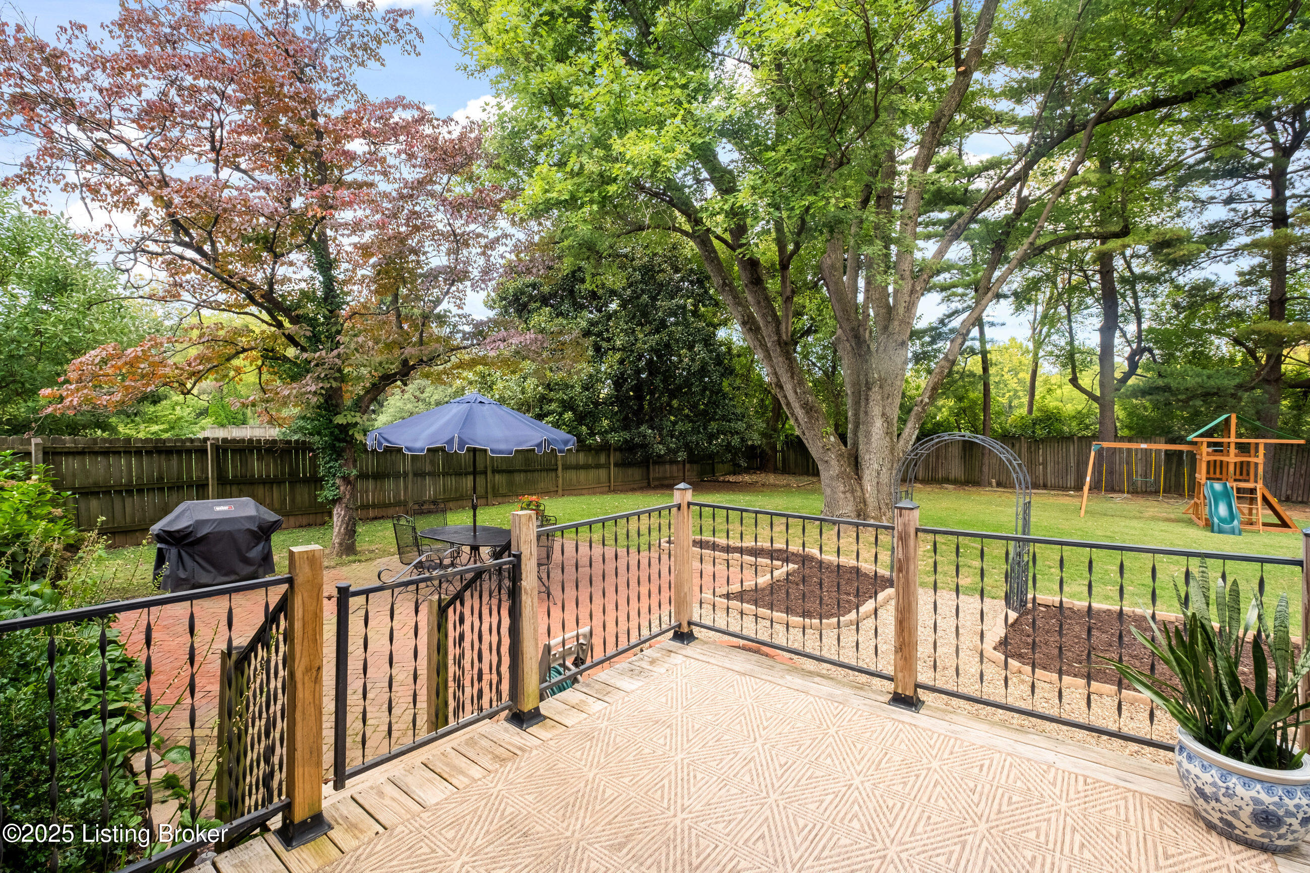 6105 Rodes Drive Louisville, KY 40222 - Photo 40 of 50 6105 rodes_060