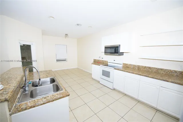 $3,150 | 174 Northeast 32nd Terrace, Unit 174, Homestead, FL 33033