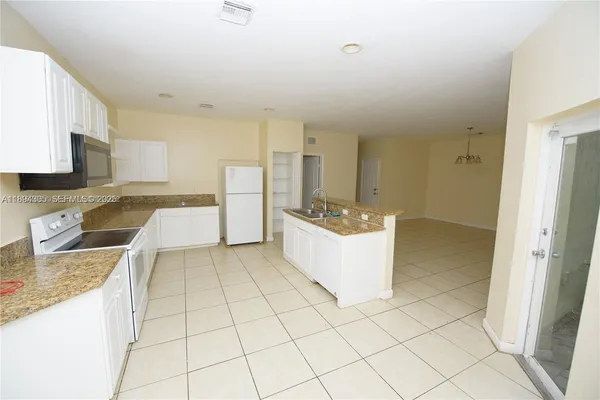 $3,150 | 174 Northeast 32nd Terrace, Unit 174, Homestead, FL 33033