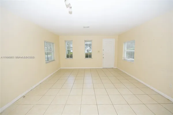 $3,150 | 174 Northeast 32nd Terrace, Unit 174, Homestead, FL 33033