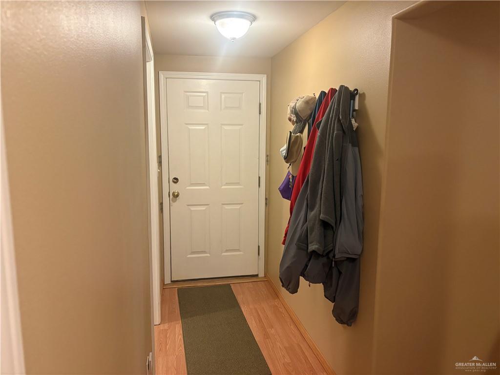 197 Laurel Road Pharr, TX 78577 - Photo 27 of 38 a view of a walk in closet